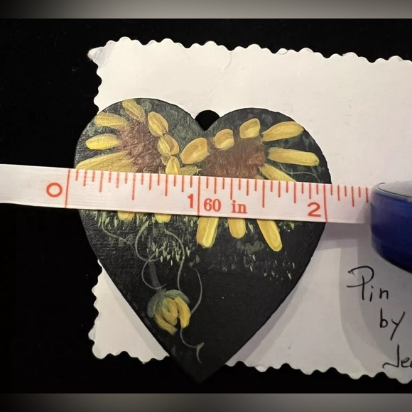 Handpainted Wooden Heart Brooch With Sunflowers Cottagecore Whimsygoth Boho 90s - Picture 8 of 8